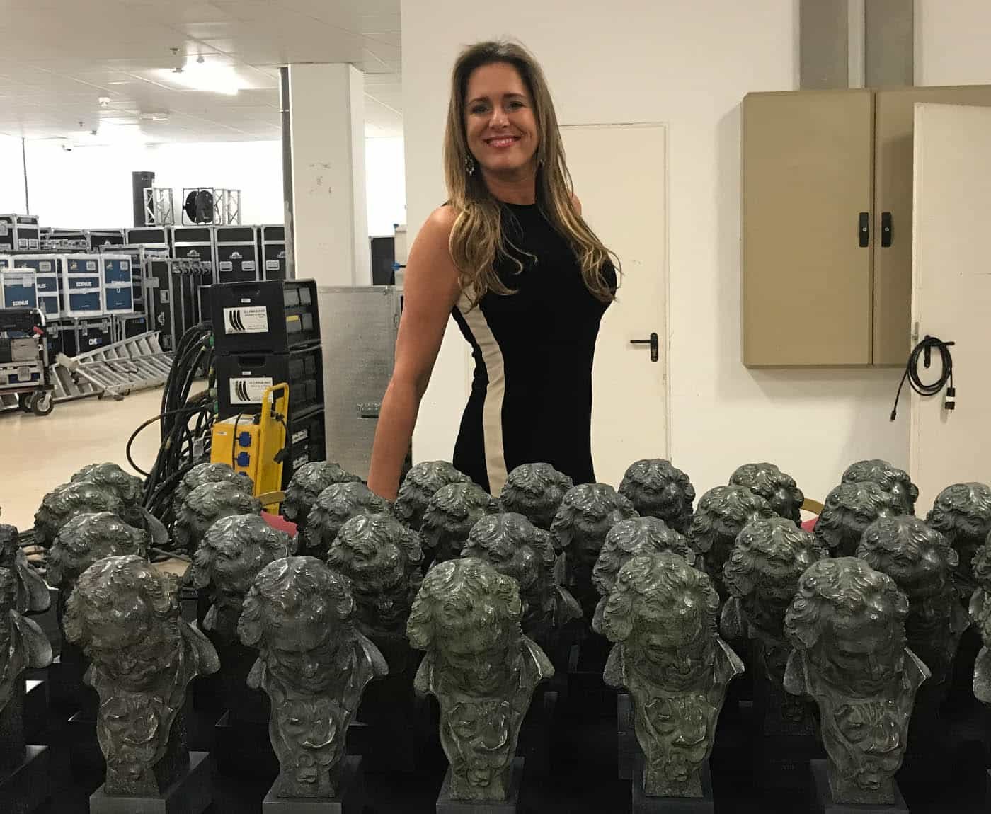 Ana Ros y estatuillas de los Goya